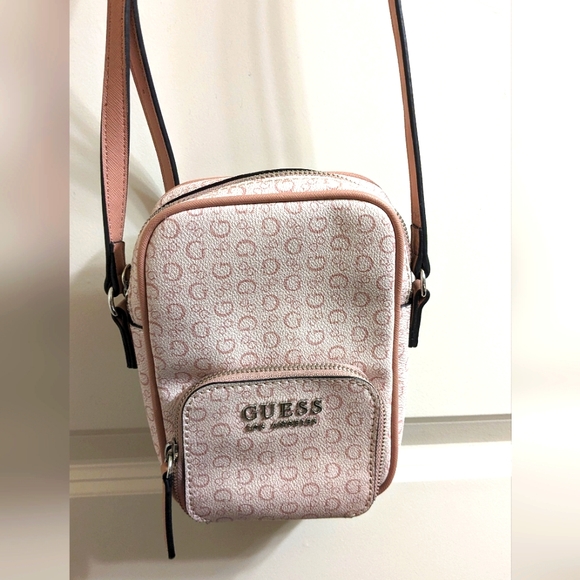 Guess Crossbody - Picture 1 of 4